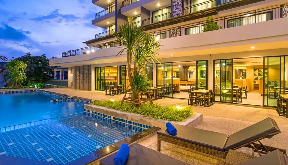 هتل آوا سی ریزورت